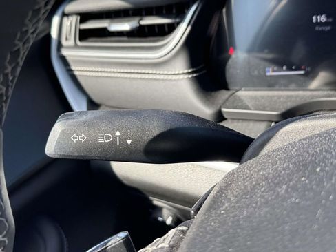 Used 2023 Jeep Grand Cherokee Altitude image 18