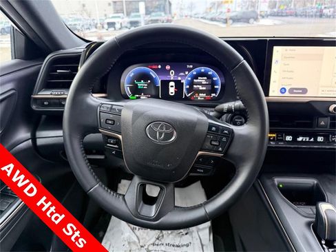 Used 2023 Toyota Crown XLE image 14