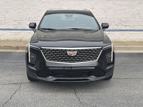 Used 2025 Cadillac XT4 Premium Luxury w/ Technology Package FWD image 2