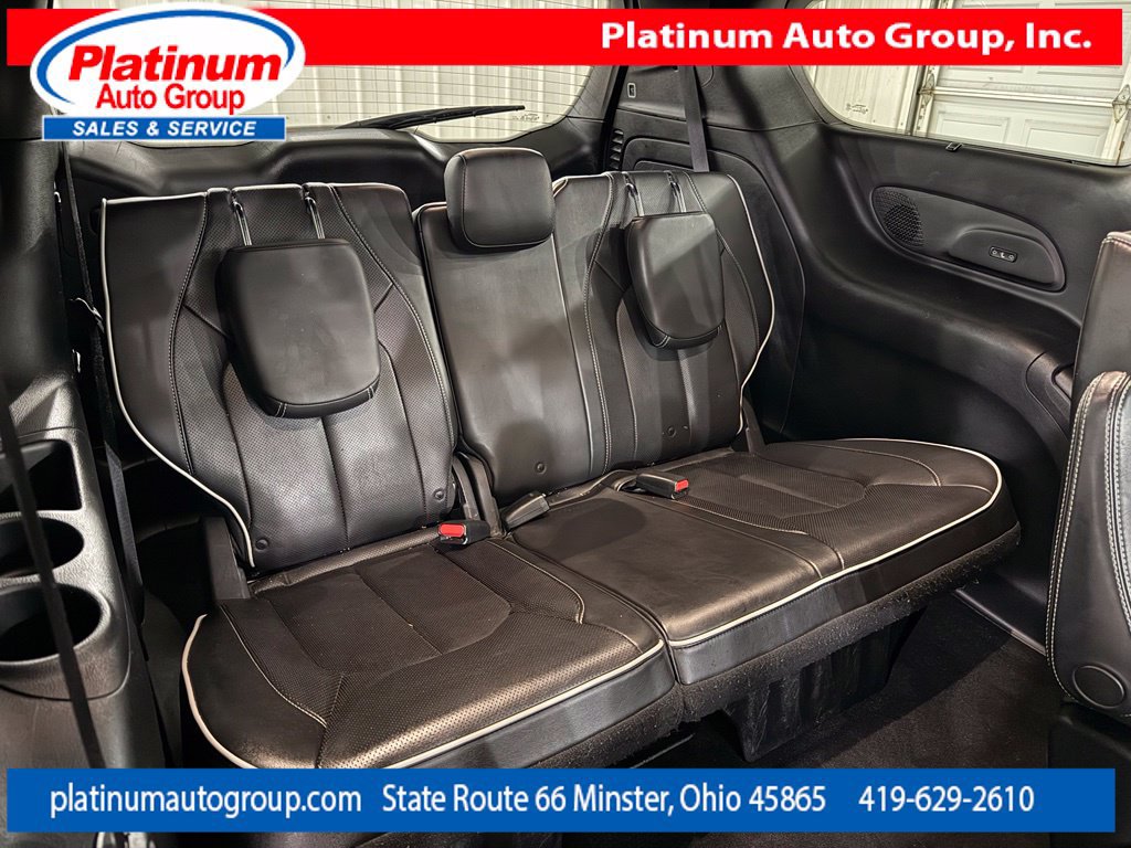 Used 2019 Chrysler Pacifica Limited w/ Advanced Safetytec Group FWD image 37
