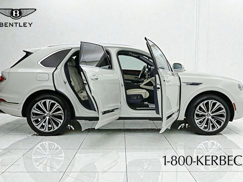 Certified 2022 Bentley Bentayga image 18