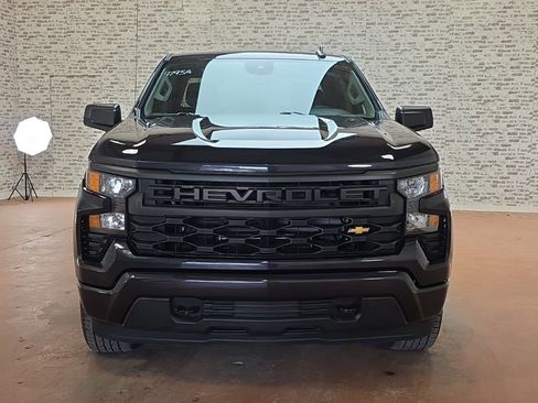 Used 2023 Chevrolet Silverado 1500 Custom image 2