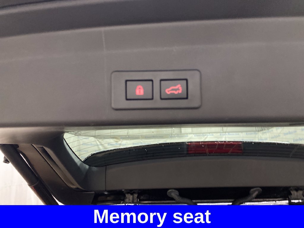 Used 2023 Subaru Ascent Limited w/ Technology Package AWD/4WD image 19