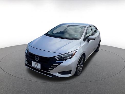 Used 2025 Nissan Versa SV FWD image 7