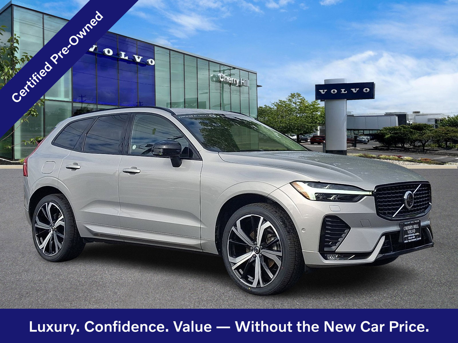 Certified 2023 Volvo XC60 B5 Ultimate w/ Climate Package AWD/4WD image 1