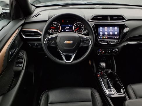 Used 2021 Chevrolet TrailBlazer ACTIV w/ Technology Package image 13