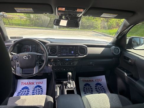 Used 2023 Toyota Tacoma TRD Off-Road w/ Technology Package image 27