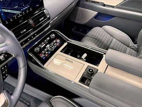 Used 2023 Lincoln Navigator Black Label image 13