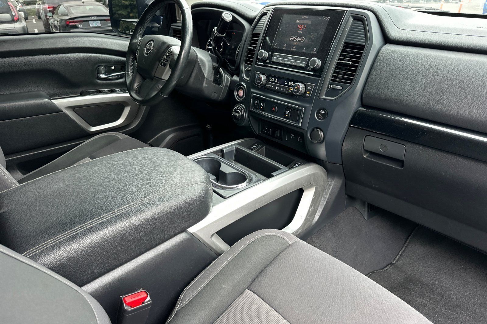 Used 2023 Nissan Titan SV w/ SV Convenience Package AWD/4WD image 17