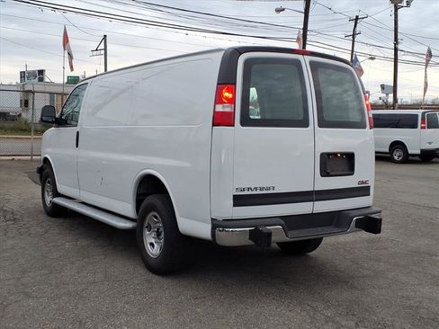 Used 2023 GMC Savana 2500 w/ Driver Convenience Package image 5