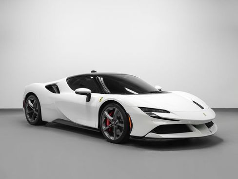 Certified 2021 Ferrari SF90 Stradale AWD/4WD image 1