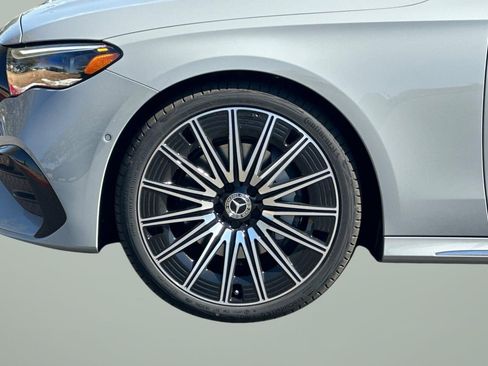 New 2025 Mercedes-Benz E 350 4MATIC Sedan image 31