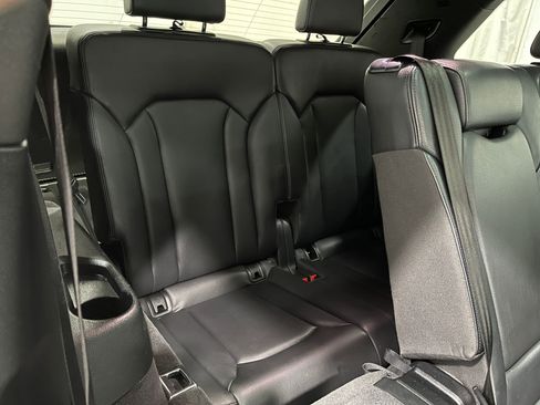 Used 2018 Audi Q7 3.0T Premium Plus w/ Premium Plus Package image 31