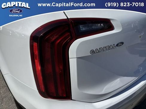 Used 2024 Kia Telluride S w/ S Sunroof Package FWD image 15