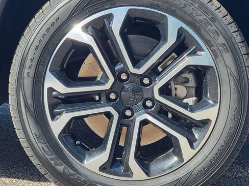 Certified 2023 Jeep Compass Limited AWD/4WD image 17