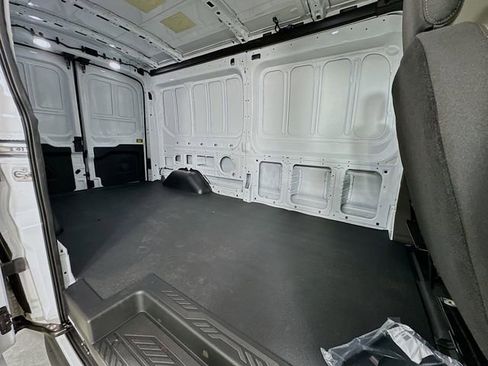 New 2026 Ford Transit 250 148 Medium Roof Extended AWD image 23