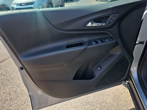 Used 2024 Chevrolet Equinox LT FWD image 10