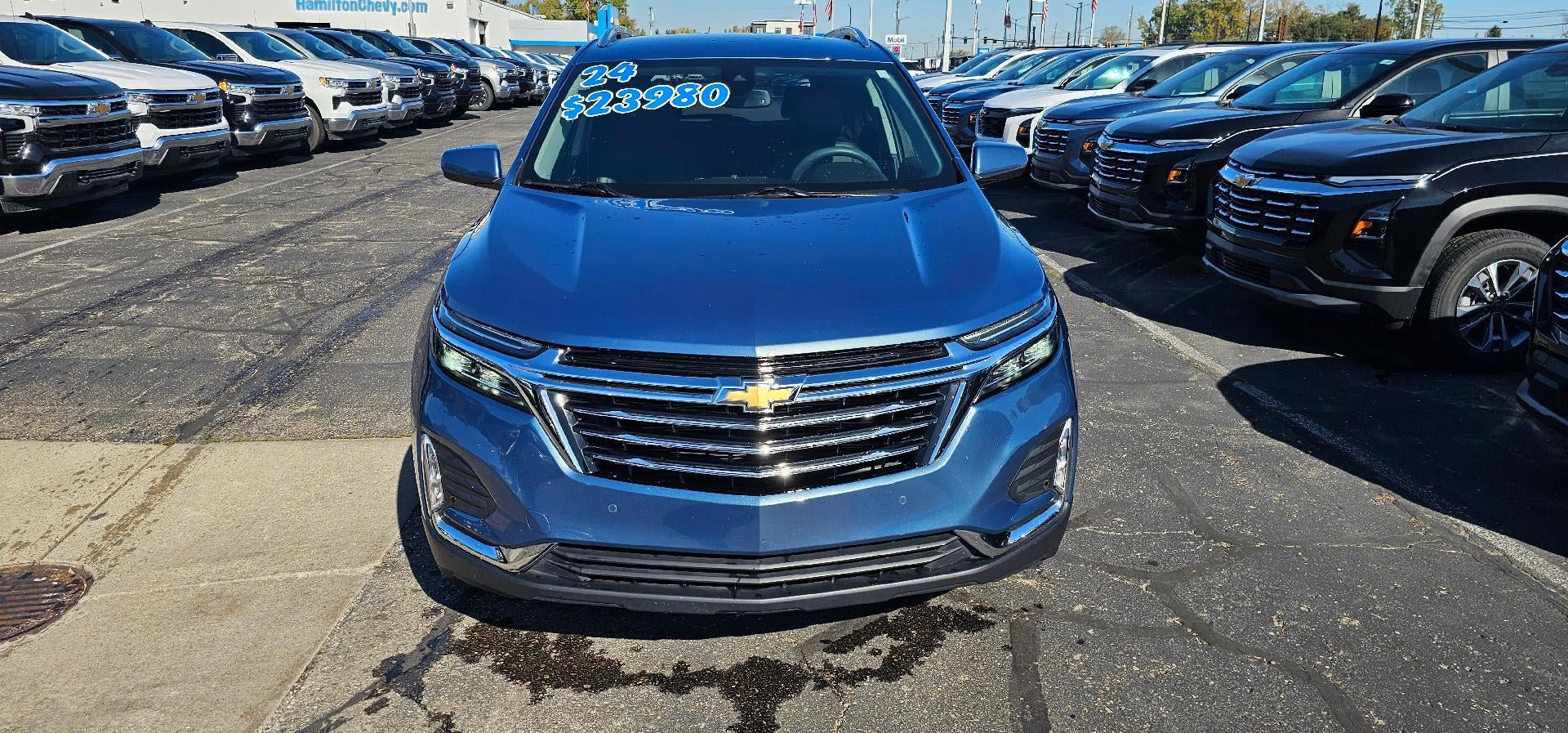 Used 2024 Chevrolet Equinox Premier w/ LPO, Floor Liner Package AWD/4WD image 2