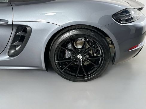 Certified 2025 Porsche 718 Boxster RWD image 27