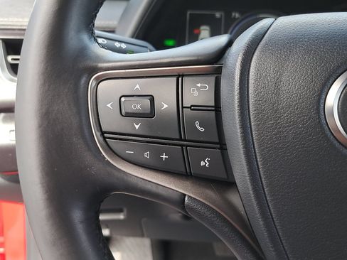 Used 2023 Lexus UX 250h FWD w/ Accessory Package (Z2) image 17