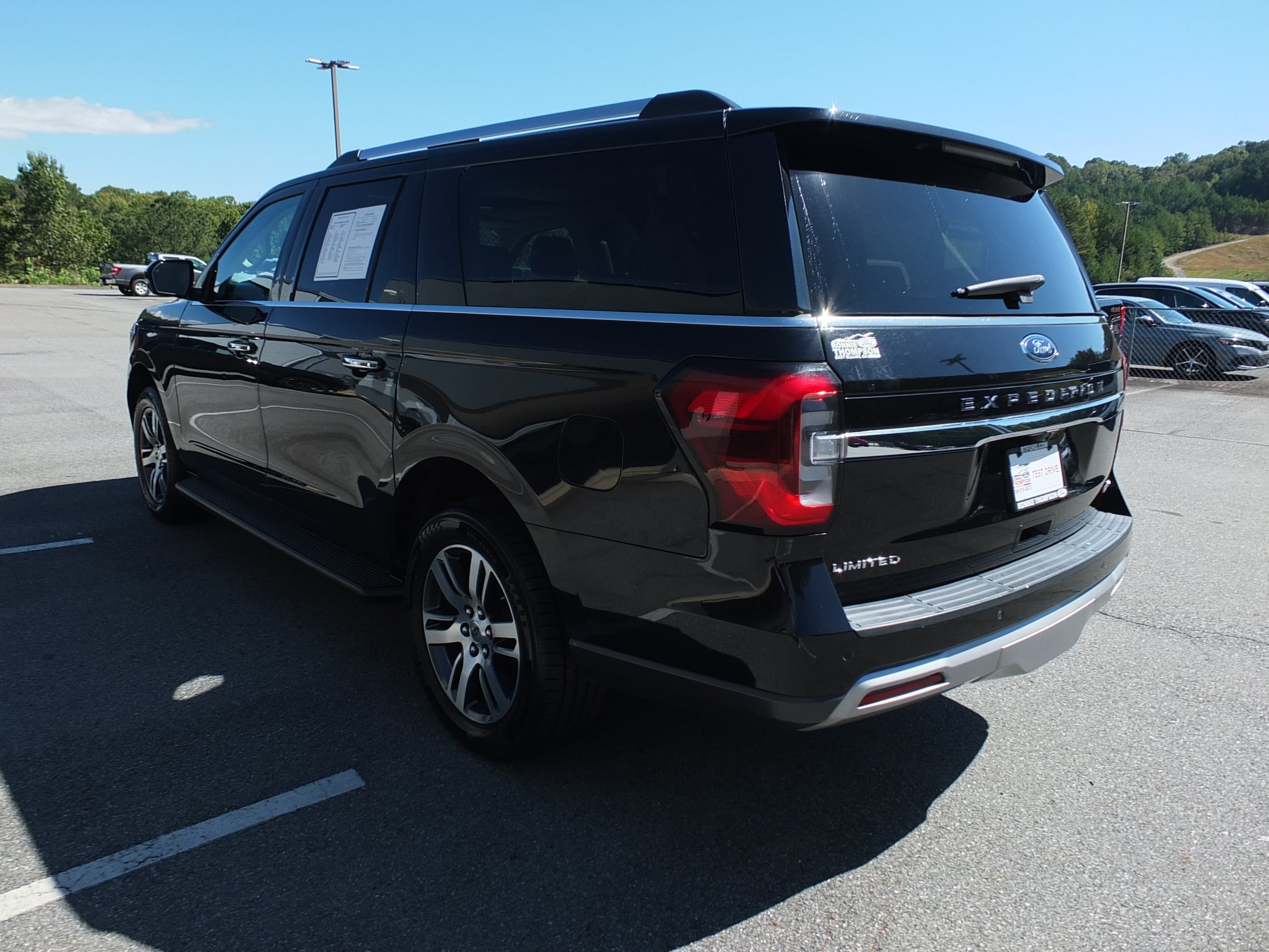 Used 2024 Ford Expedition Max Limited AWD/4WD image 5