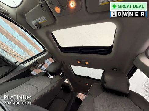 Used 2014 Chevrolet Traverse LT image 17