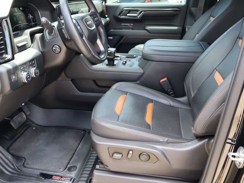 Used 2023 GMC Sierra 1500 AT4 w/ AT4 Premium Package AWD/4WD image 16