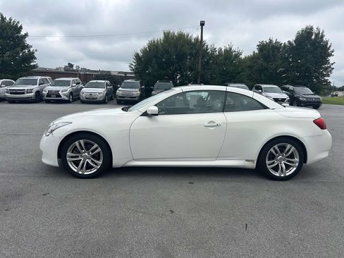 Used 2009 INFINITI G37 Convertible w/ Premium Pkg RWD image 4