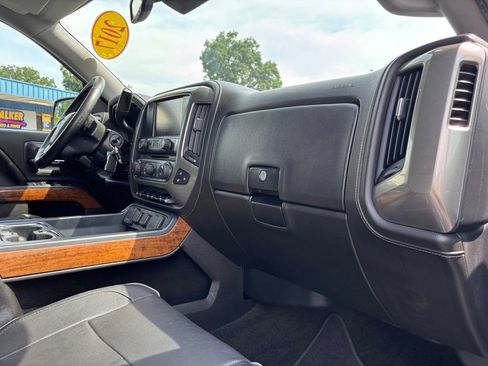 Used 2017 Chevrolet Silverado 1500 High Country RWD image 25