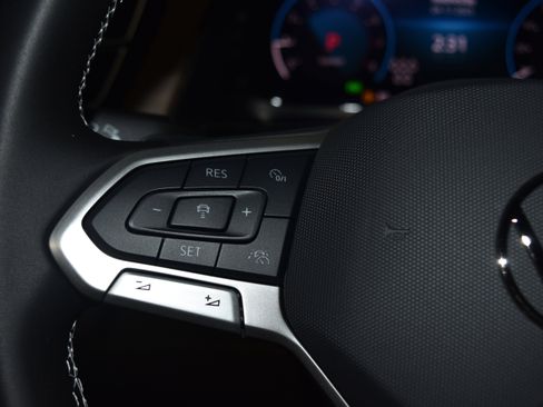 New 2026 Volkswagen Atlas SE image 7