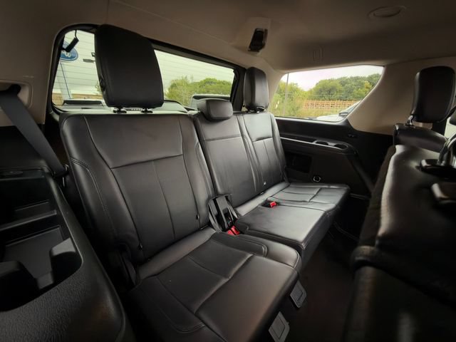 Used 2023 Ford Expedition XLT AWD/4WD image 12