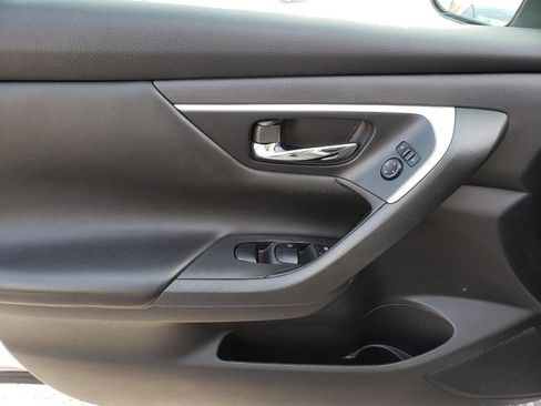 Used 2017 Nissan Altima 2.5 S w/ Power Driver Seat Package image 9