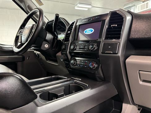 Used 2018 Ford F150 XLT w/ Equipment Group 302A Luxury AWD/4WD image 14
