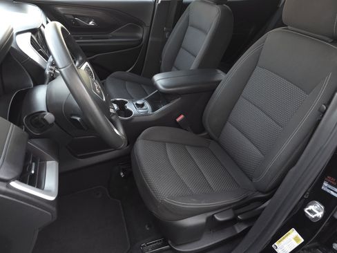 Used 2024 GMC Terrain SLE image 9