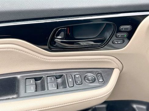 Used 2023 Honda Odyssey Touring image 23