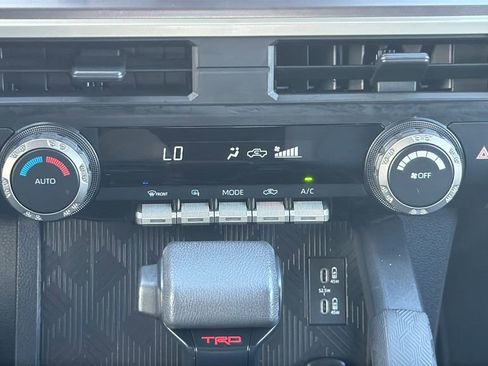 Certified 2025 Toyota Tacoma TRD Sport AWD/4WD image 24