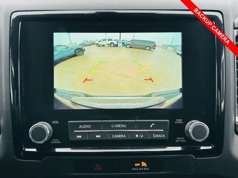 Used 2022 Nissan Frontier SV image 8