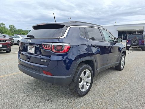 Certified 2018 Jeep Compass Latitude w/ Cold Weather Group AWD/4WD image 25