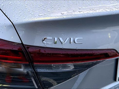 Used 2025 Honda Civic Sport image 30