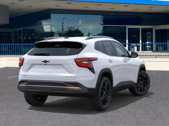 New 2026 Chevrolet Trax ACTIV w/ Sunroof Package FWD image 4