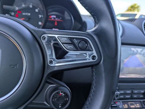 Used 2022 Porsche 718 Cayman GTS RWD image 31