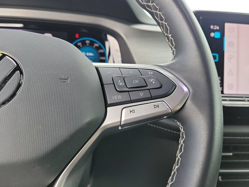Used 2024 Volkswagen Atlas Cross Sport SE FWD image 17