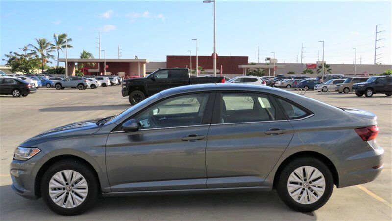 Used 2019 Volkswagen Jetta S w/ Driver Assistance Package FWD image 2