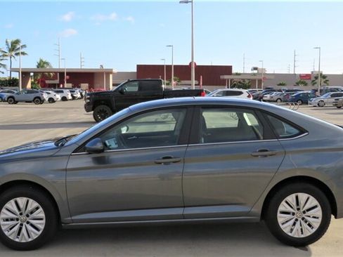 Used 2019 Volkswagen Jetta S w/ Driver Assistance Package FWD image 2