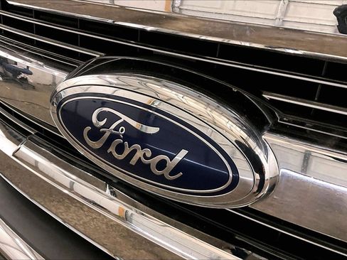 Used 2017 Ford F150 Lariat w/ Equipment Group 502A Luxury image 30