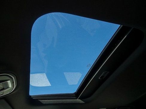 New 2025 Jeep Grand Cherokee L Altitude image 11