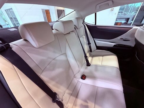 Certified 2025 Lexus ES 350 w/ Premium Package FWD image 14