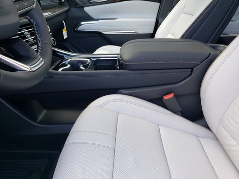 New 2026 Chevrolet Traverse High Country w/ LPO, Floor Liner Package image 27