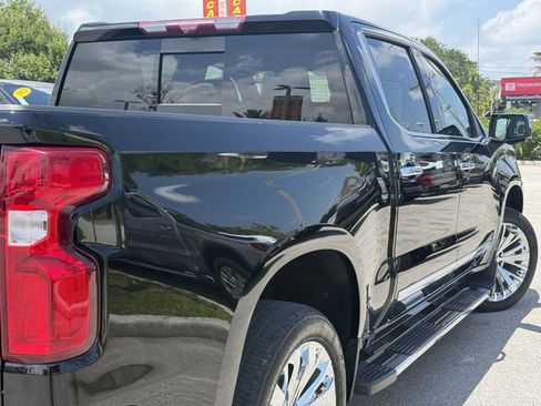 Used 2023 Chevrolet Silverado 1500 High Country w/ High Country Premium Package AWD/4WD image 9