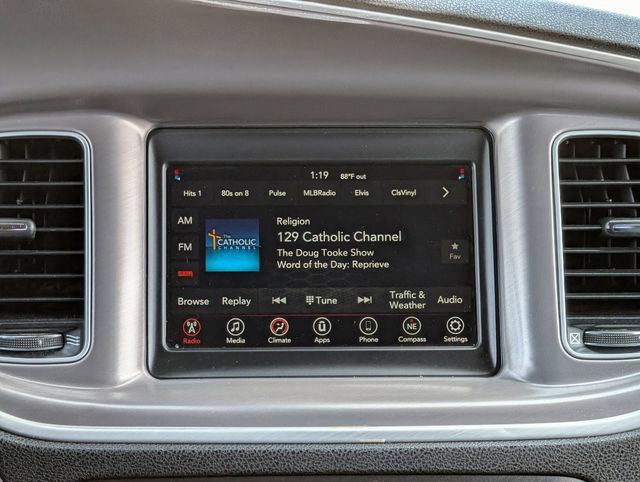 Used 2022 Dodge Charger SXT RWD image 13